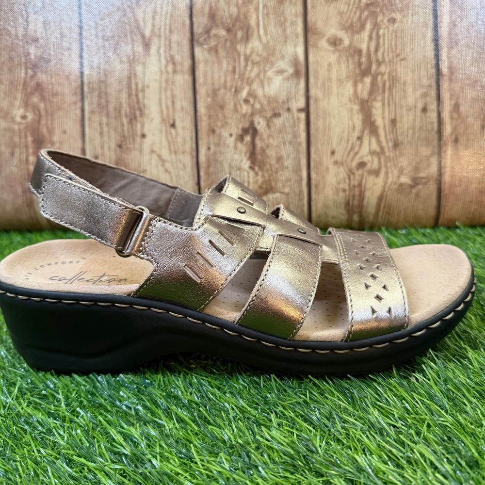 Clarks Collection Lexi Qwin Sandals Womens size 8.5 N Bronze Strappy